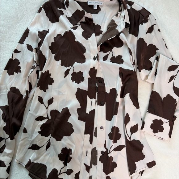 Tops - Women's Floral Button-Up Top